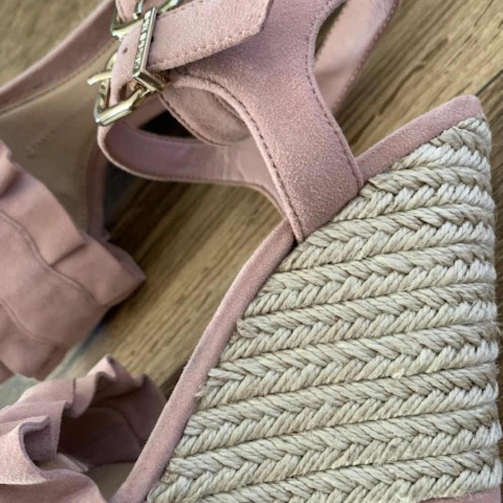 Gianni Bini KENLEYY Suede wedge, Size 7 - Picture 9 of 13
